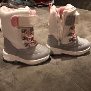 Girl winter boots